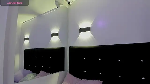 Anniie  Evans online show from 25, 9, 2025