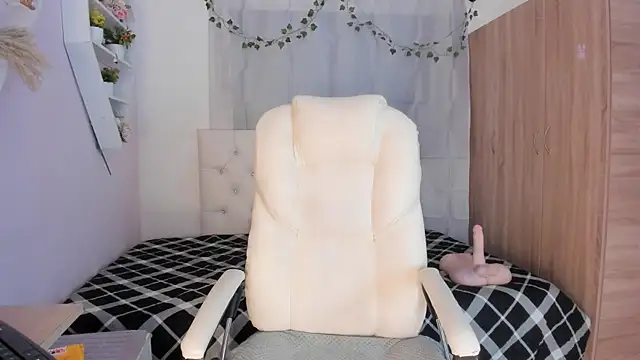 Emma lorense22 online show from 14, 11, 2025