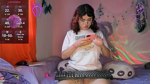 Maddy Jhonsson online show from 27, 10, 2025