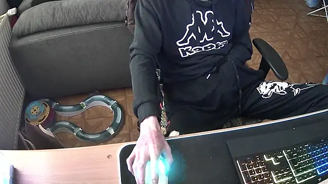 Snapshot of DerGeileLoveboy chatting on 9, 11, 2025 DerGeileLoveboy online show from 9, 11, 2025