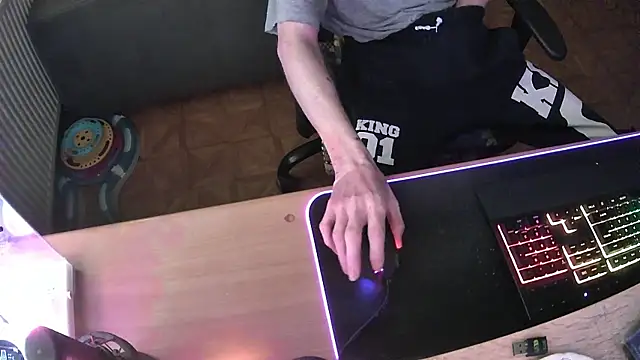 Snapshot of DerGeileLoveboy chatting on 18, 11, 2025 DerGeileLoveboy online show from 18, 11, 2025