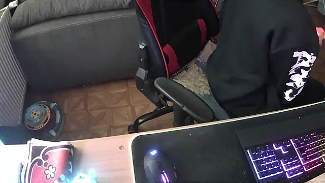 Snapshot of DerGeileLoveboy chatting on 28, 10, 2025 DerGeileLoveboy online show from 28, 10, 2025