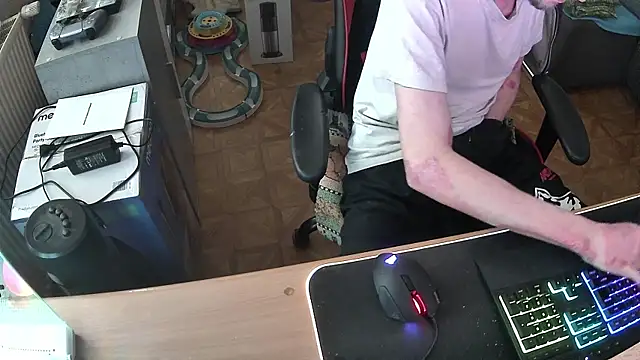 Snapshot of DerGeileLoveboy chatting on 21, 11, 2025 DerGeileLoveboy online show from 21, 11, 2025