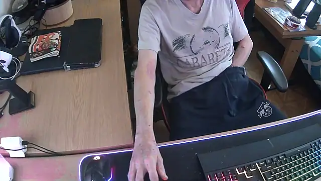 Snapshot of DerGeileLoveboy chatting on 12, 9, 2025 DerGeileLoveboy online show from 12, 9, 2025