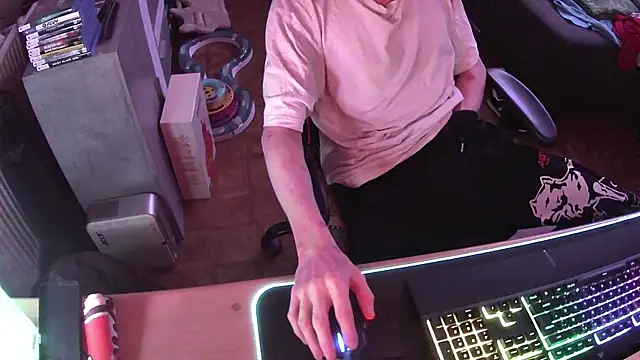 Snapshot of DerGeileLoveboy chatting on 1, 12, 2025 DerGeileLoveboy online show from 1, 12, 2025