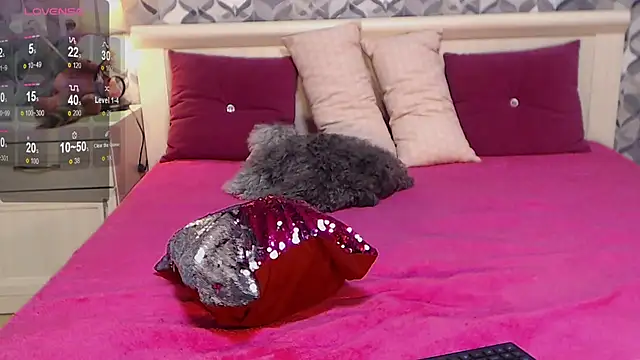 Nico1e Smith online show from 16, 10, 2025