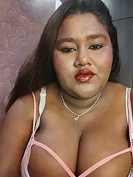 Snapshot of horny_diana chatting on 17, 7, 2026 horny diana online show from 17, 7, 2026