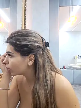 Bella Posh online show from 14, 11, 2025