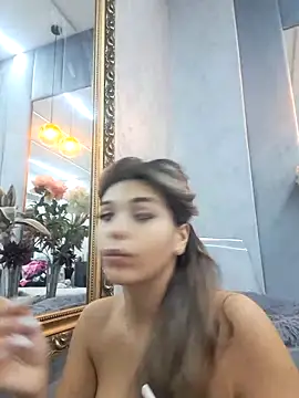 Bella Posh online show from 19, 10, 2025