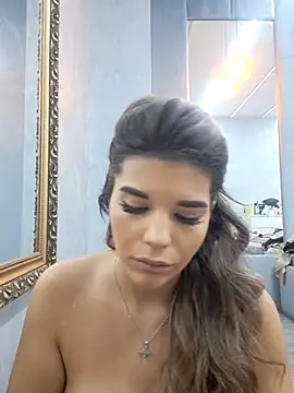 Bella Posh online show from 9, 11, 2025