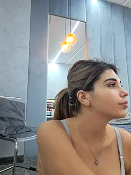 Bella Posh online show from 12, 10, 2025