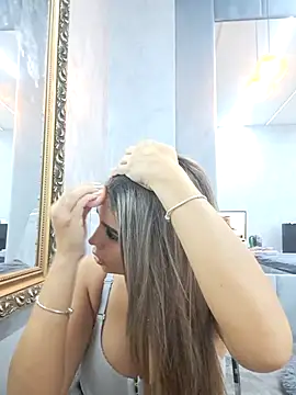 Bella Posh online show from 15, 10, 2025