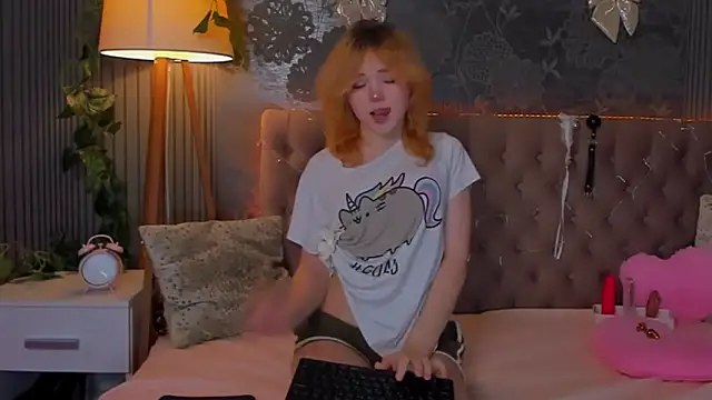 EmilyAngells online show from 22, 12, 2025