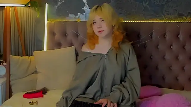 EmilyAngells online show from 12, 2, 2026