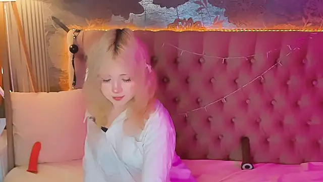 EmilyAngells online show from 3, 7, 2026