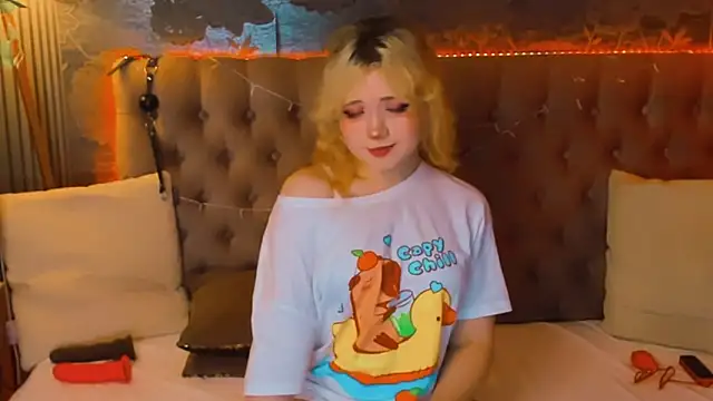 EmilyAngells online show from 13, 5, 2026