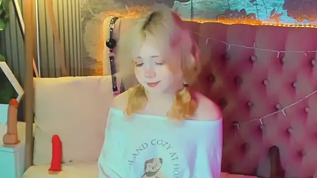EmilyAngells online show from 30, 6, 2026