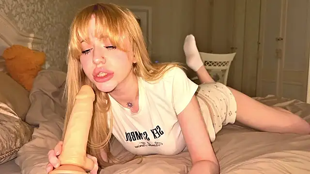  BunnyDollStella  online show from 4, 2, 2026