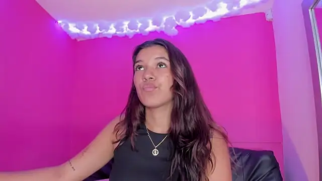 violett 24  online show from 5, 3, 2025