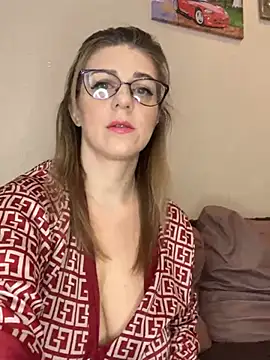 Lusi Luxary online show from 3, 3, 2025