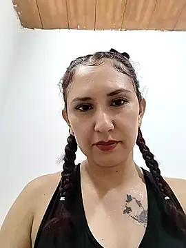 Megan-01- online show from 27, 2, 2025