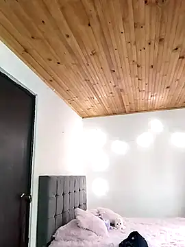 Megan-01- online show from 22, 3, 2025