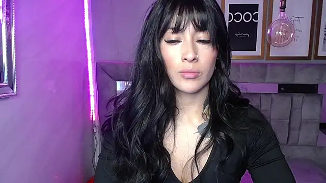 Isabella Collen v online show from 6, 3, 2025