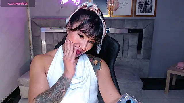 Isabella Collen v online show from 15, 10, 2025