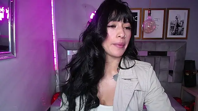 Isabella Collen v online show from 10, 3, 2025