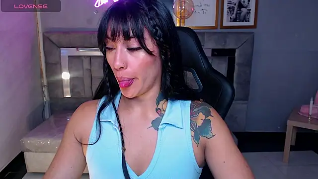 Isabella Collen v online show from 12, 11, 2025