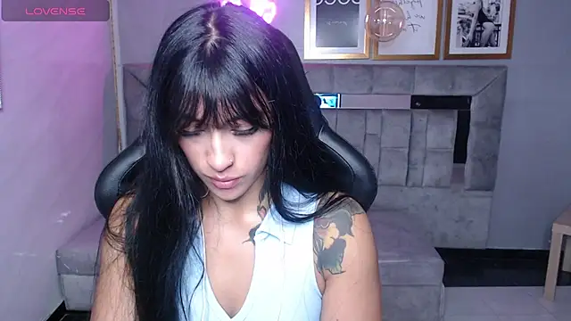 Isabella Collen v online show from 10, 9, 2025