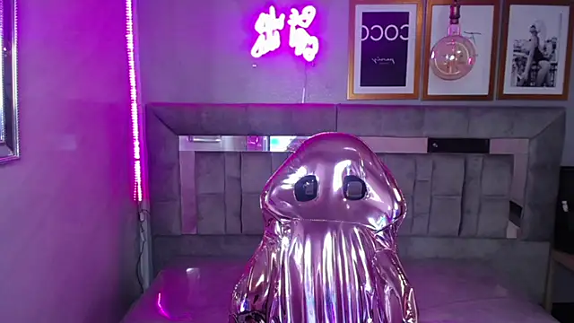 Isabella Collen v online show from 20, 3, 2025