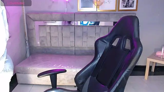 Isabella Collen v online show from 20, 10, 2025