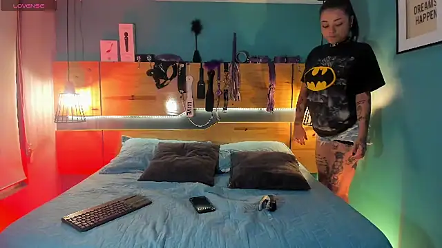 ChloeAllennn online show from 12, 11, 2025