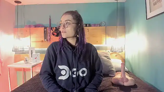 ChloeAllennn online show from 4, 11, 2025