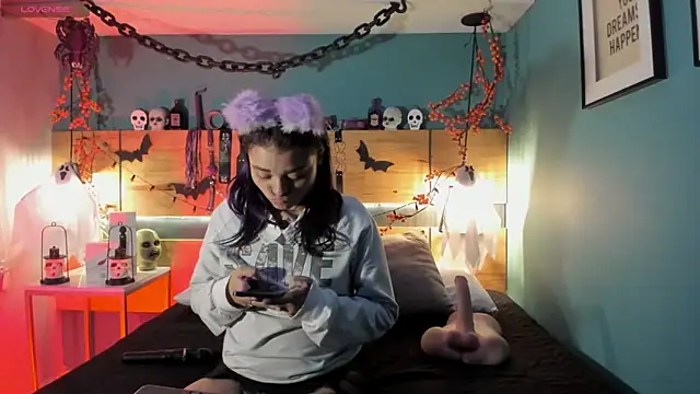 ChloeAllennn online show from 2, 11, 2025