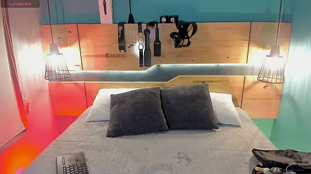 ChloeAllennn online show from 17, 11, 2025