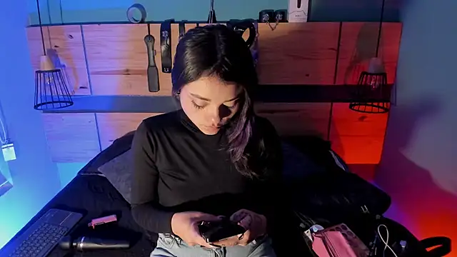 ChloeAllennn online show from 19, 12, 2025