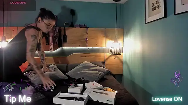 ChloeAllennn online show from 5, 11, 2025