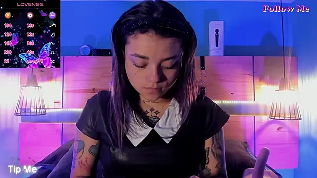 ChloeAllennn online show from 27, 11, 2025