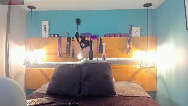 ChloeAllennn online show from 13, 11, 2025