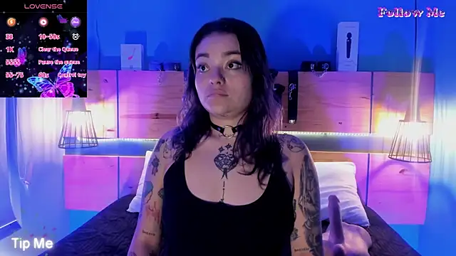 ChloeAllennn online show from 24, 11, 2025