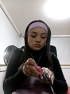 ChloeAllennn online show from 23, 4, 2026
