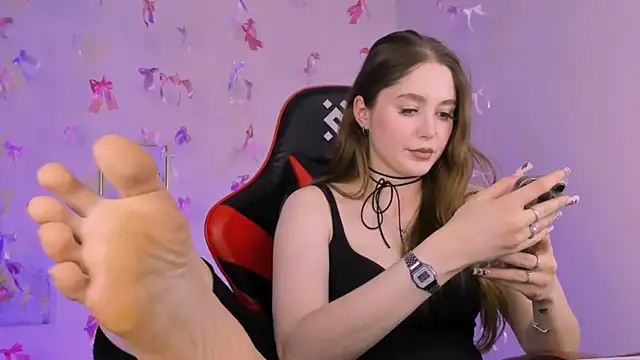 hazel sullivan online show from 10, 11, 2025