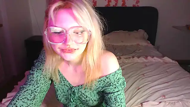 KimiSakura online show from 21, 3, 2026