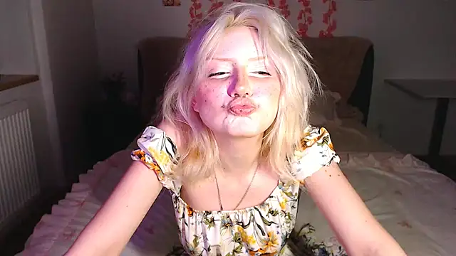 Snapshot of KimiSakura chatting on 17, 6, 2026 KimiSakura online show from 17, 6, 2026