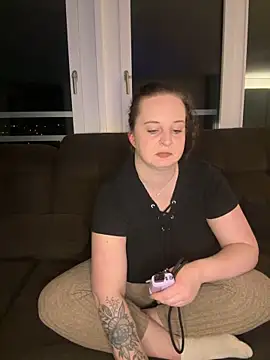 curvy eina online show from 7, 3, 2025