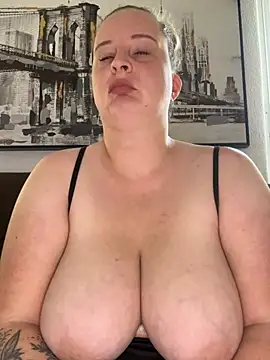curvy eina online show from 30, 5, 2026