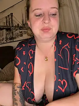 curvy eina online show from 9, 7, 2026