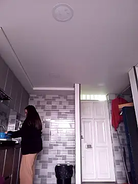 Luna kitty online show from 12, 1, 2026